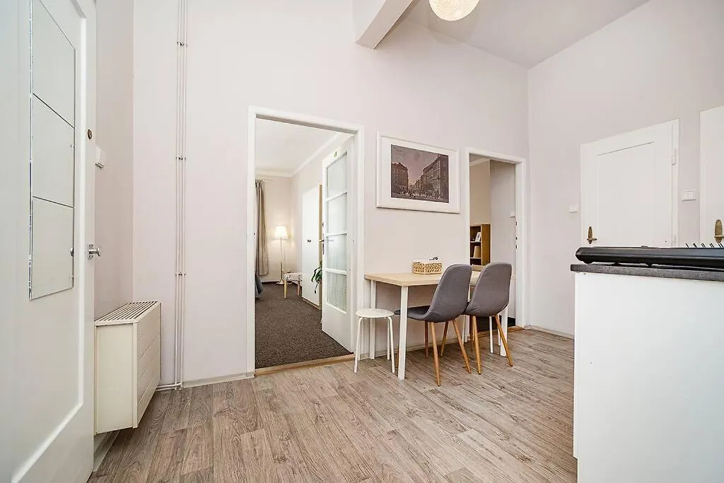 Apartment In Zizkov -203- Prague